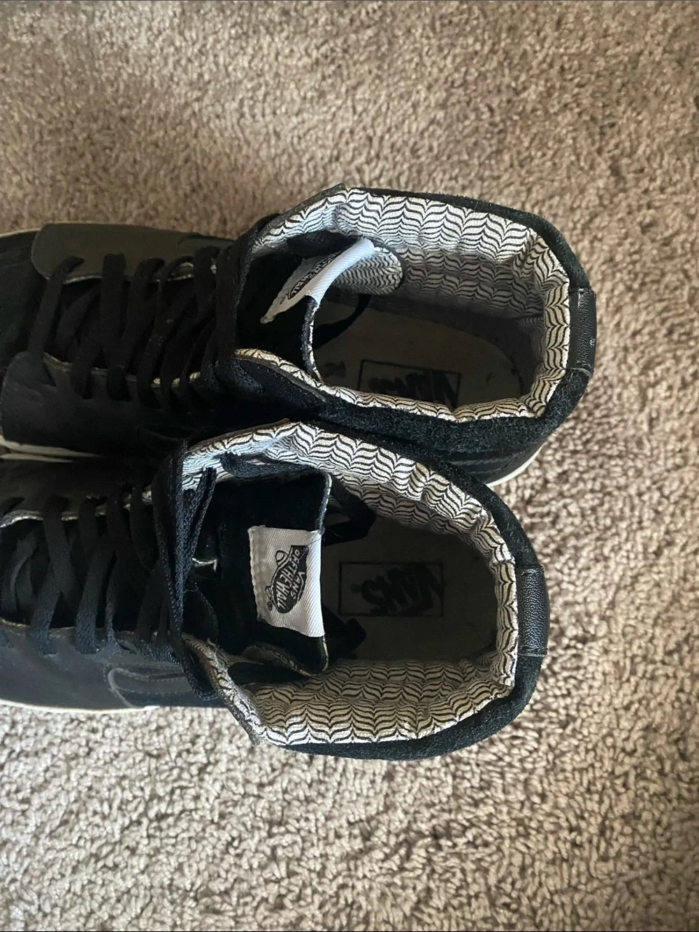 Vans Black Leather/ suede Hi Sk8 Sneakers with White Soles size 13
